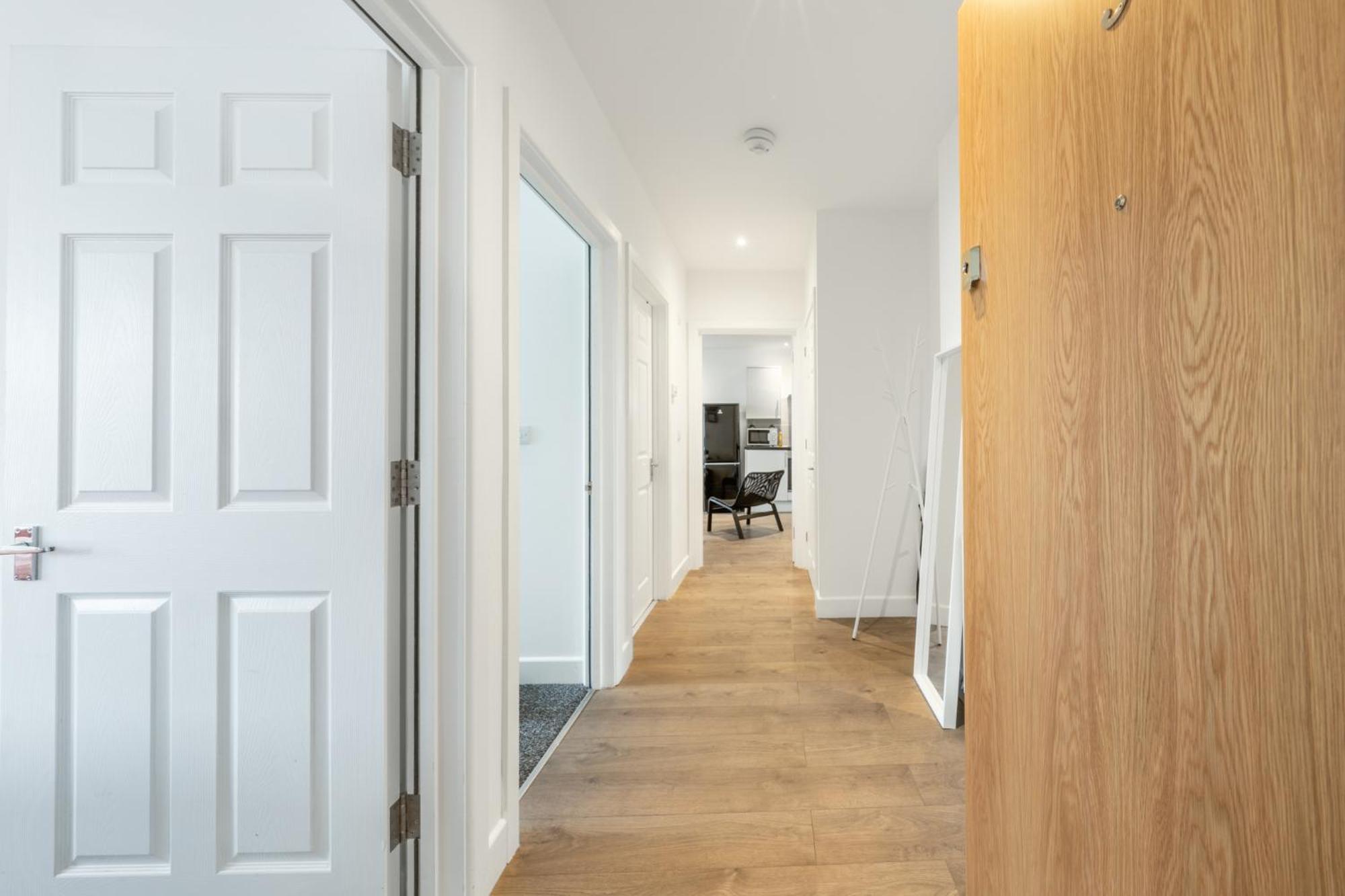 London Edgware Station Apartment Exterior photo