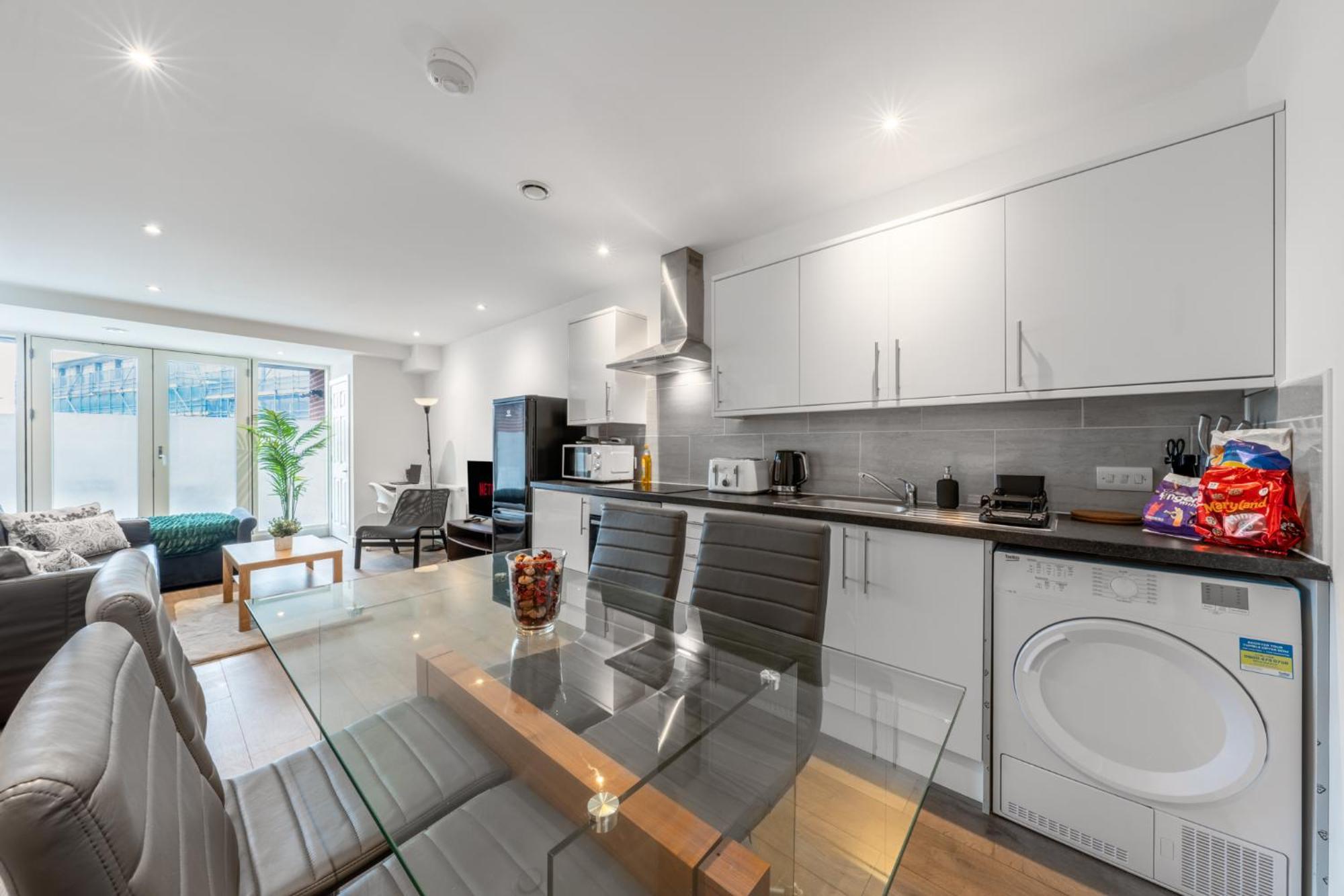 London Edgware Station Apartment Exterior photo